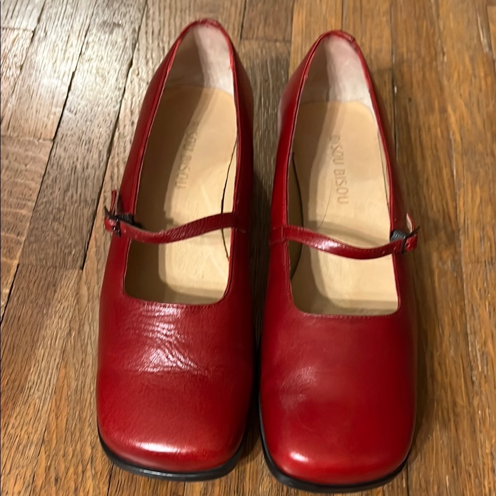 Bisou Bisou Red Mary Jane Flats size 8 1/2